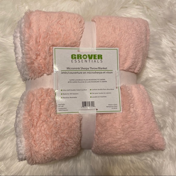 Grover Essentials Other - 💚SALE! Strawberries & Cream Micromink Sherpa